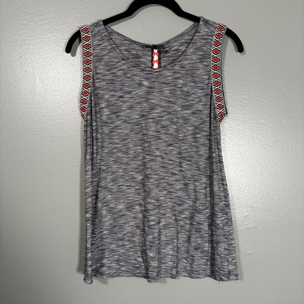 W5 Women's Gray Marled Boho Trim Sleeveless Top - Size Medium - Tribal Geometric